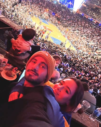 Nico Occhiato y Flor Jazmín fueron a un partido de la NBA