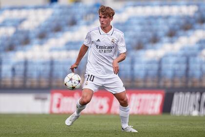 Nico Paz, de 18 años, generó una excelente impresión en la gira de Real Madrid por los Estados Unidos