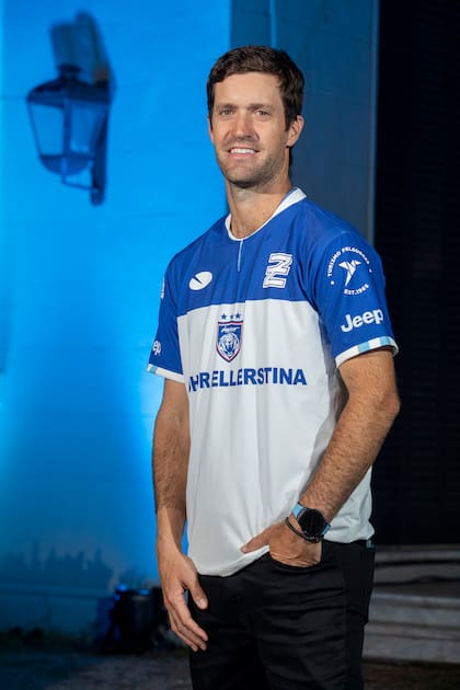 Nico Pieres en la presentación del Campeonato Argentino Abierto, en Pilar, hace dos semanas; el número 4, de 30 años, esperaba llegar en buenas condiciones al torneo, pero aún no tiene fecha de regreso.