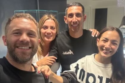 Nico Riera y Thelma Fardin disfrutaron de una velada con Ángel Di María y Jorgelina Cardoso (Foto: Instagram @nico_riera)