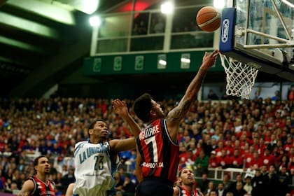 Nicolás Aguirre encesta para San Lorenzo; la hinchada de San Lorenzo desbordó el estadio Héctor Etchart y se vivió una noche pasional de Liga, como en los viejos tiempos