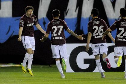 Nicolás Aguirre marcó de penal el 1-0
