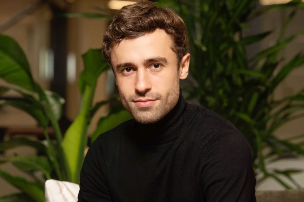 Nicolás Barbarosch, ingeniero industrial y CEO de la startup, encontró en la biotecnología una forma concreta de abordar una preocupación que lo acompaña desde sus años de estudiante: el calentamiento global