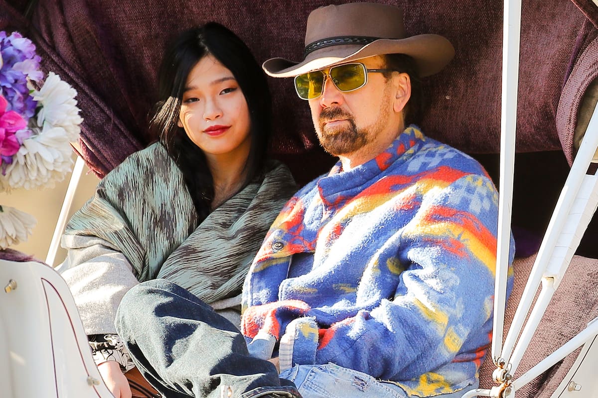 Nicolas Cage y su flamante mujer, Riko Shibata, se pasearon en carruaje por el Central Park en Nueva York, después de casarse en Las Vegas