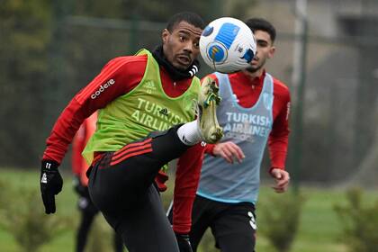 Nicolás De la Cruz es uno de los que todavía tiene que negociar: su contrato vence el 31 de diciembre