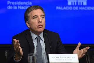 En nueve meses, el déficit primario se redujo 47% en términos reales