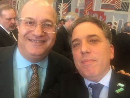Nicolás Dujovne e Ilan Goldfajn, el nuevo encargado de Americas en el FMI