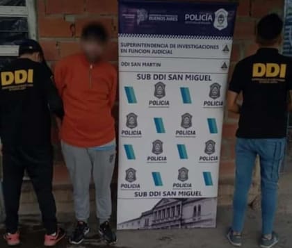 Nicolás Emir López, el ladrón que le robó el celular a Flavia Cruzado, cuando fue detenido en mayo 2023, en José C. Paz