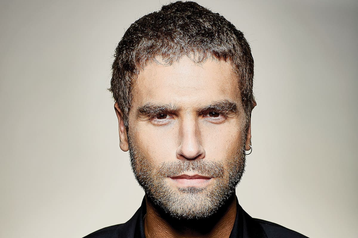 Nicolás Furtado en la producción de fotos de Rolling Stone