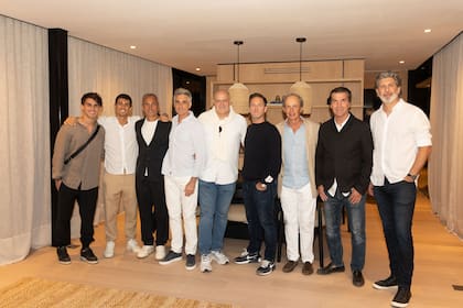 Nicolás (h), Santiago y Nicolás Mateo, Adrián Pereira da Luz, Fabián Lusarreta, Maximiliano Schabsis, Ignacio Colombo, Mirko Schlossberg y Mariano Galeazza.