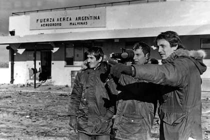 Nicolás Kasanzew en Malvinas, en el aeródromo