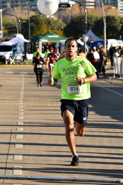 Nicolás Kicker participó de la Media Maratón Buenos Aires Corre