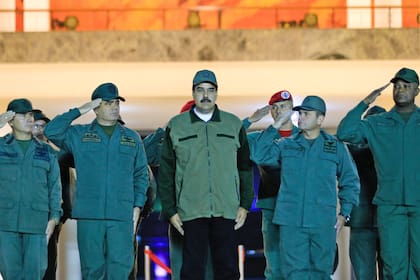 Nicolás Maduro, ante militares: “Soldados de la patria, ha llegado la hora de combatir”