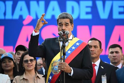 Nicolás Maduro asumió el 10 de enero en Venezuela y consumó así el fraude electoral