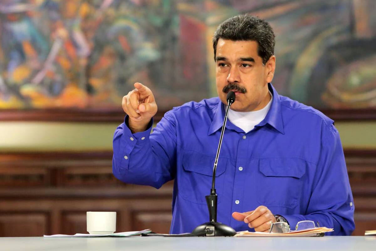 Nicolás Maduro envío una maleta con 3,5 millones de dólares al M5E en Italia, según una investigación del periódico ABC