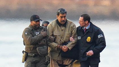 Nicolas Maduro es trasladado desde el helicóptero hasta la Corte del Distrito Sur de Nueva York
