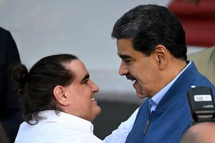 Nicolás Maduro recibe a Alex Saab tras su regreso a Venezuela luego de pasar por la cárcel en EE.UU.