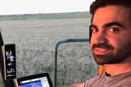 Nicolás Marinelli: “Las nuevas herramientas permiten optimizar el uso de la maquinaria, disminuir situaciones de riesgo y reducir el cansancio de los operarios, y mejorar la calidad de las labores de implantación, protección y cosecha de los cultivos, con impacto positivo en los rendimientos frente a la agricultura tradicional”