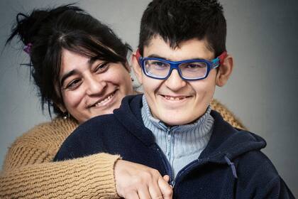Nicolás Morel y su mamá, Patricia