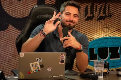 Nicolás Occhiato está nominado como Mejor Conductor por su programa Nadie Dice Nada en Luzu TV