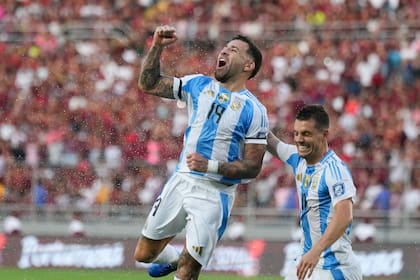 Nicolás Otamendi convirtió el único gol de la selección argentina en el empate ante Venezuela