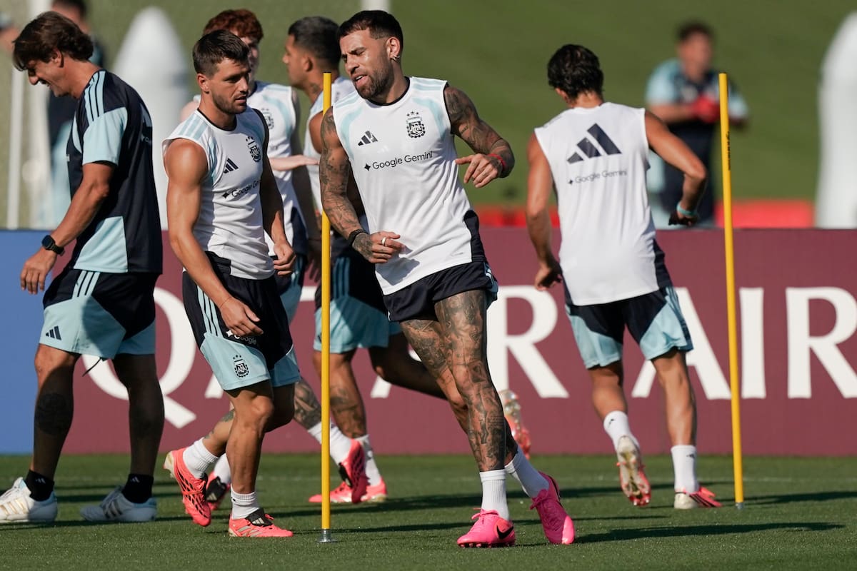 Nicolás Otamendi encabeza los trabajos físicos en el complejo Compass Minerals, el búnker de la selección argentina en Kansas City