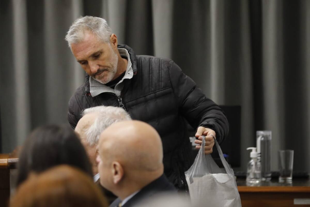 Nicolás Pachelo en la sala de audiencias del los tribunales de San Isidro