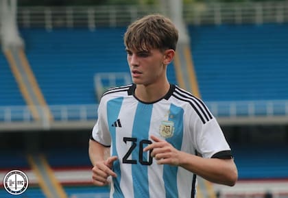 Nicolás Paz es uno de los futbolistas preseleccionados por Javier Mascherano para este Mundial