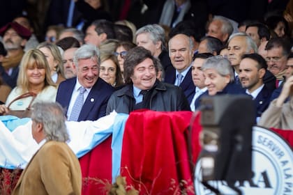 Nicolás Pino, Javier Milei y Luis Caputo, en el acto inaugural de la Exposición Rural de Palermo, el domingo pasado