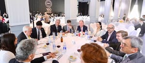 El detrás de escena del primer almuerzo de alto voltaje en la Exposición Rural