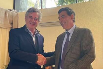 Nicolas Pino, presidente de la SRA, junto con Gonzalo Valdés presidente de la Asociación Rural del Uruguay (ARU) en la reunión de la FARM