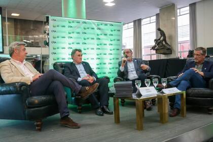 Nicolás Pino (SRA), Carlos Achetoni (FAA), Jorge Chemes (CRA) y Elbio Laucirica (Coninagro)