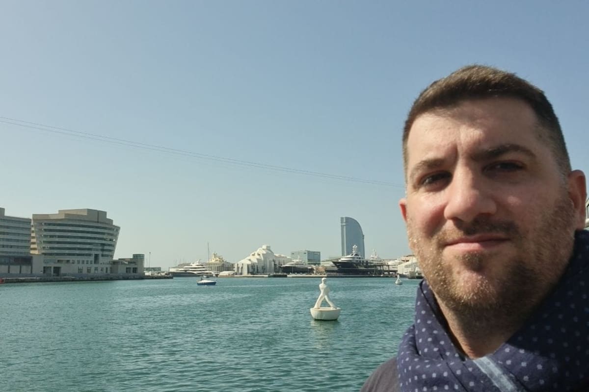 Nicolás Portino González, el empresario argentino que está varado en Barcelona y pidió asistencia consular vía judicial