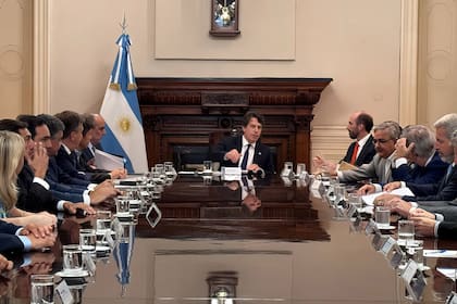 Nicolás Posse durante la reunión con gobernadores, el viernes por la tarde en la Casa Rosada