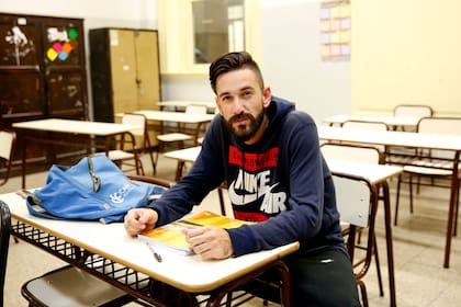 Nicolás quiere recibirse y estudiar luego una carrera corta con salida laboral