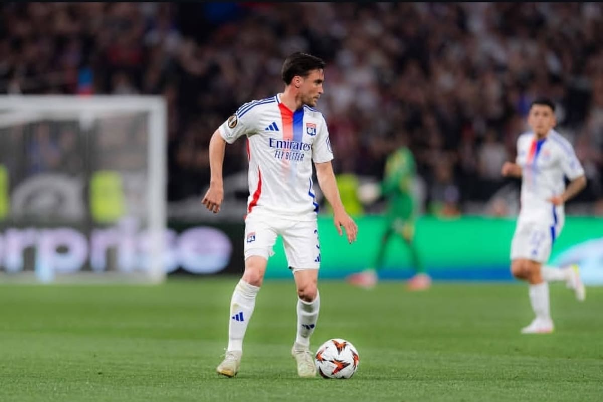 Nicolás Tagliafico, tras rumores y pedidos de los hinchas de su vuelta a Independiente, seguirá en Europa