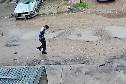 Nicolás Tomás Duarte fue captado por una cámara durante la madrugada del sábado