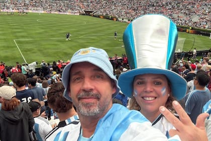 Nicolás y Mariela estarán en Miami para ver a la selección argentina