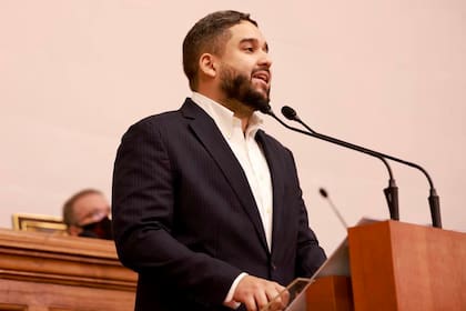 Nicolasito, como a veces le llaman, tiene 35 años y es miembro de la Asamblea Nacional en Venezuela
