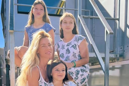 Nicole Neumann reveló el motivo por el cual sus tres hijas fueron a MasterChef Celebrity (Foto Instagram @nikitaneumannoficial)