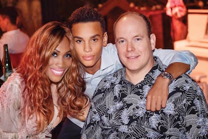 Nicole y Alexandre junto al príncipe Alberto. Con esta foto, ella saludó en Instagram al príncipe de Mónaco para su cumpleaños en 2022.