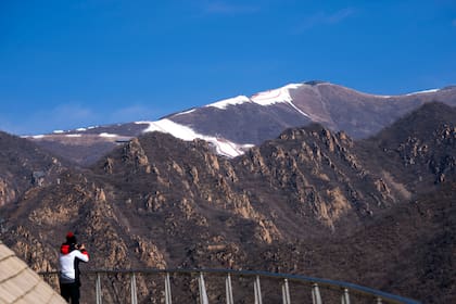 Nieve artificial cubre el Centro Nacional de Esquí Alpino de Pekín (Doug Mills/The New York Times)