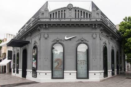 Nike