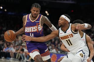 Nikola Jokic anota 23 puntos y encesta al final para que los Nuggets superen 125-123 a los Suns