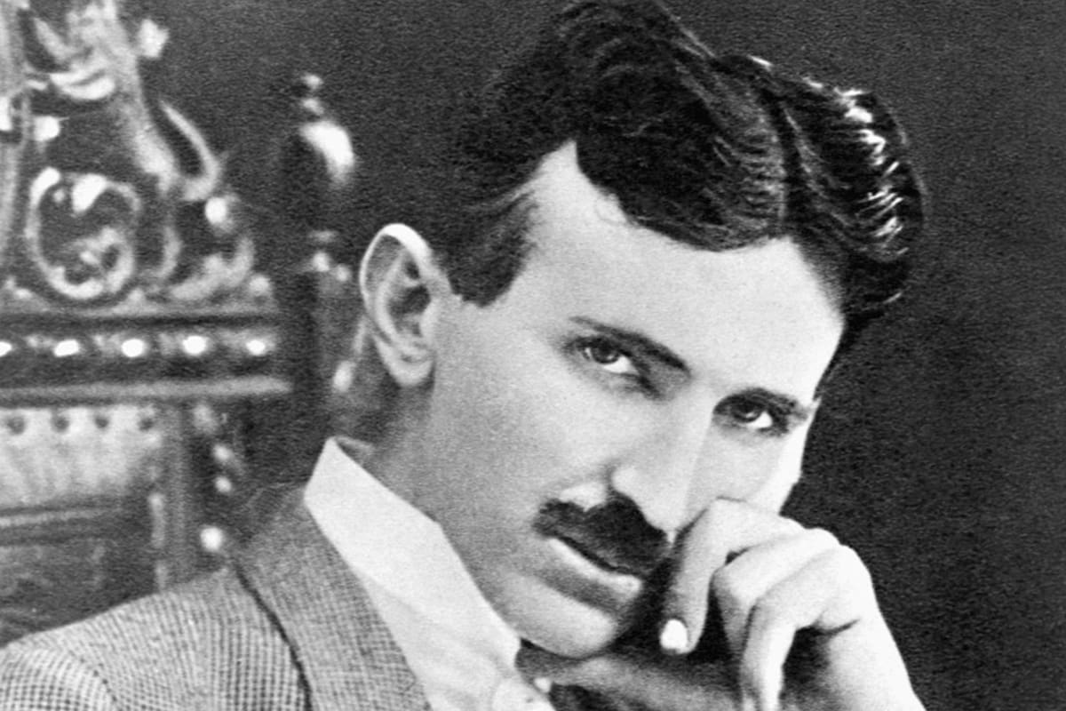 Nikola Tesla predijo a los celulares en 1926: “Podremos comunicarnos instantáneamente, sin importar la distancia”