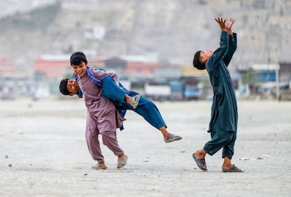 Nilofar dice que sus experiencias como niño le dieron la confianza que nunca hubiera tenido creciendo como niña