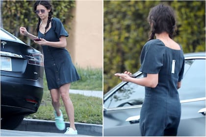 Nina Dobrev, con un vestido informal al que no quitó la etiqueta, que combinó con calzado Vans también de estreno
