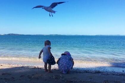 Nina y Suri.