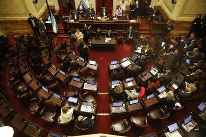 "Ninguna fuerza lograría quórum propio, por lo que, al igual que en Diputados, para que la Cámara alta logre un buen ritmo de trabajo, las negociaciones serán la llave, aunque el actual oficialismo tiene el camino un tanto más allanado ya que requieren solo 2 voluntades para lograr 37, el número mágico que abre la sesión”, aseguraron en Barbechando