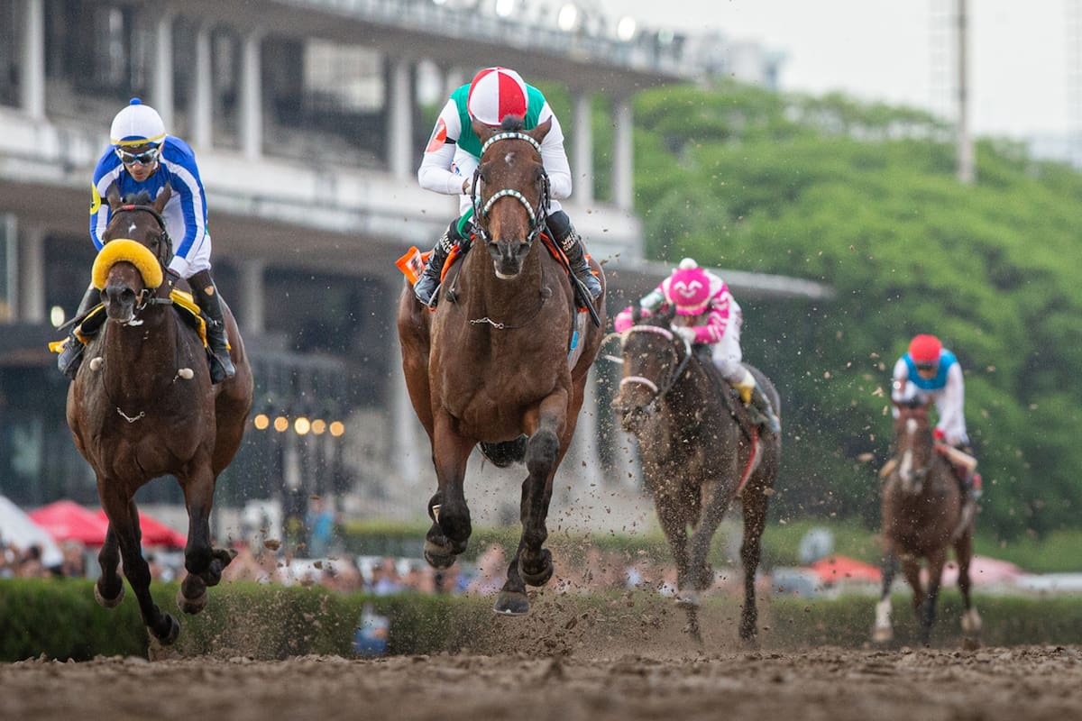 Niño Guapo, por el centro, se quedó con el Gran Premio Nacional, el Derby argentino; en Palermo, pasó de largo a El Musical, que se abría.